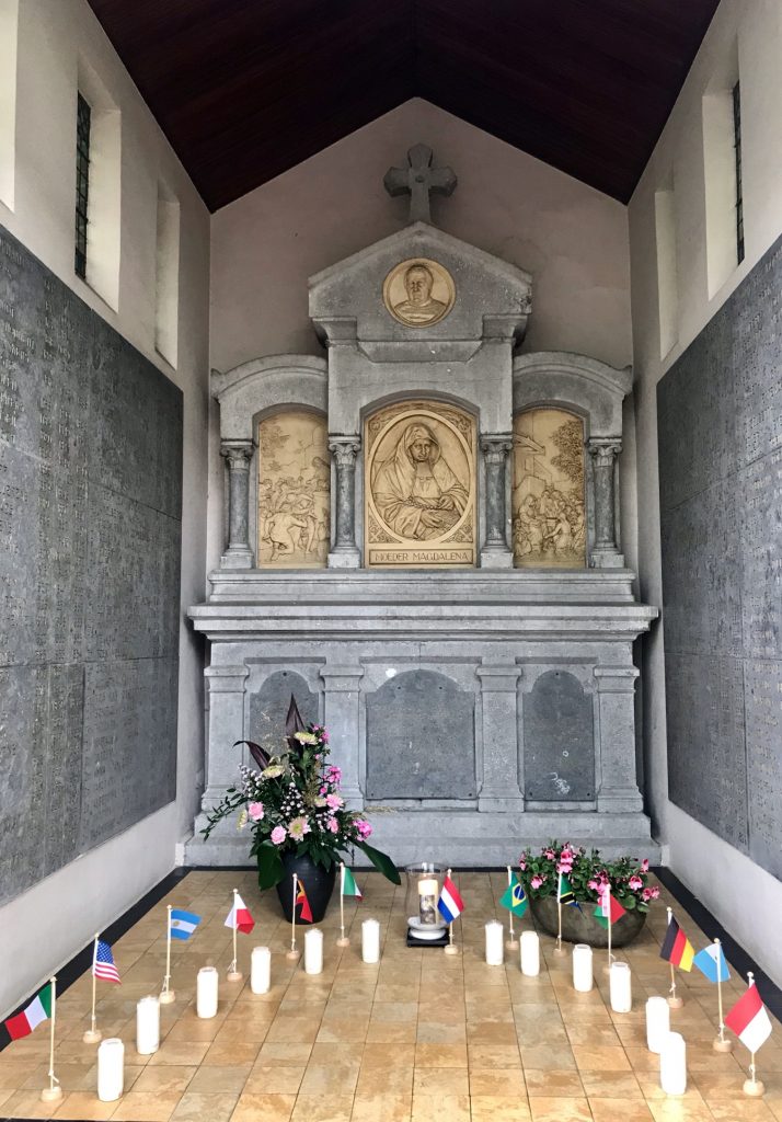 MAKAM IBU MAGDALENA DAEMEN